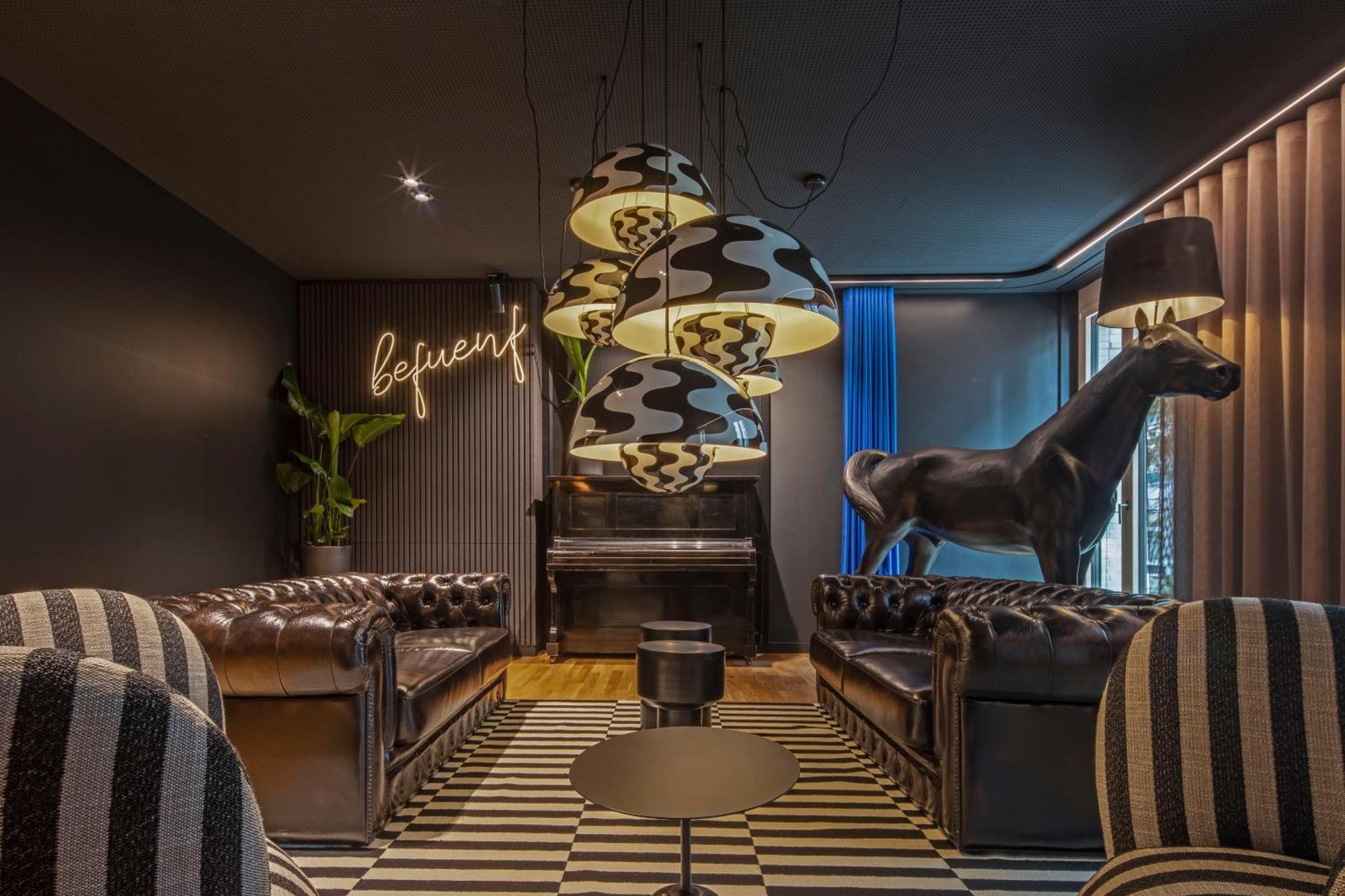 B5 Apartments คาร์ลสรูเฮอ ภายนอก รูปภาพ