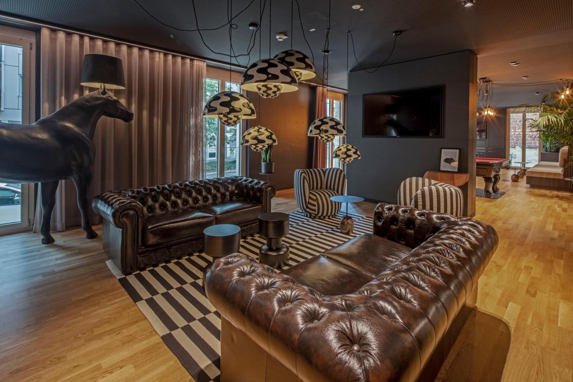 B5 Apartments คาร์ลสรูเฮอ ภายนอก รูปภาพ