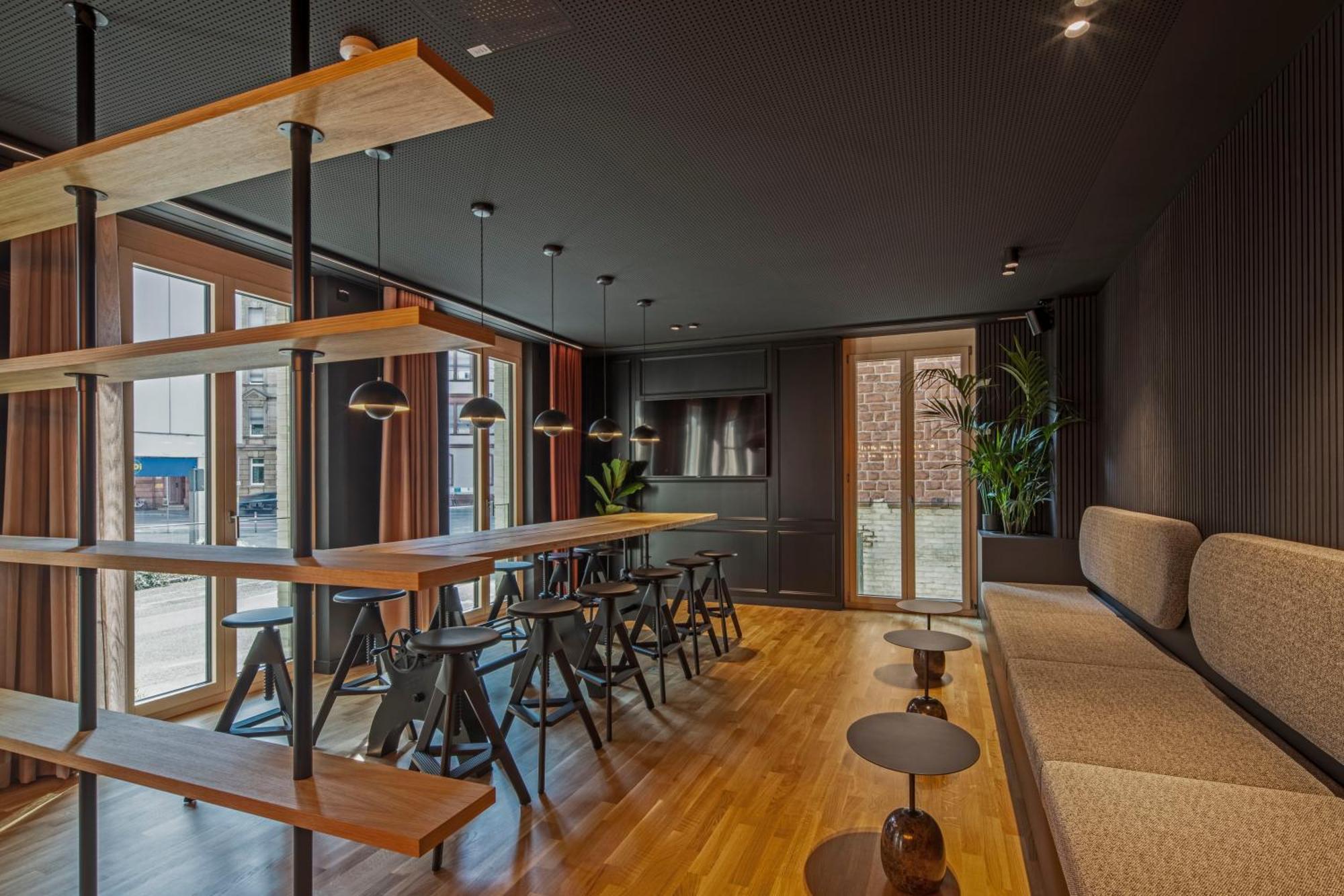 B5 Apartments คาร์ลสรูเฮอ ภายนอก รูปภาพ