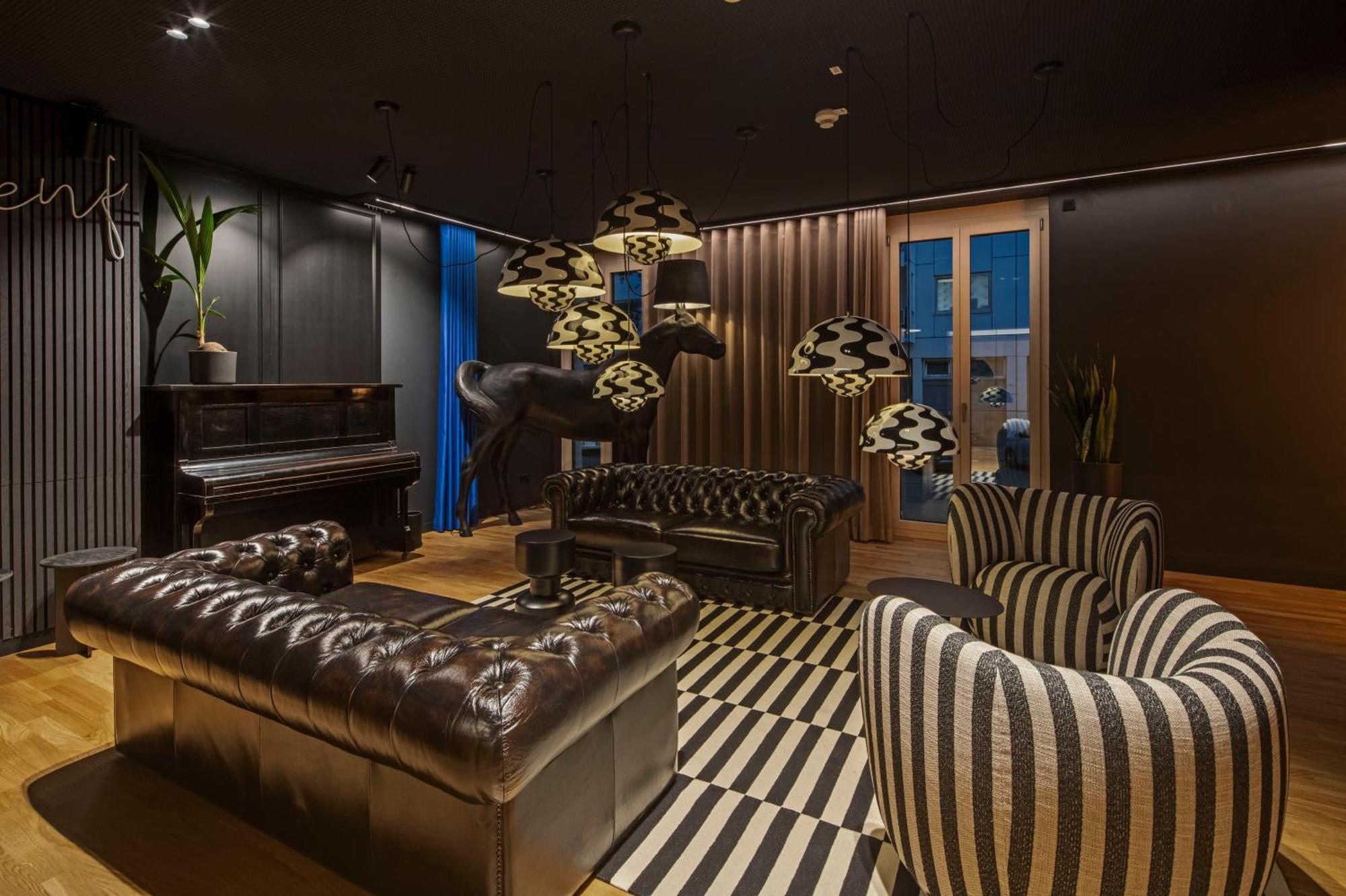 B5 Apartments คาร์ลสรูเฮอ ภายนอก รูปภาพ