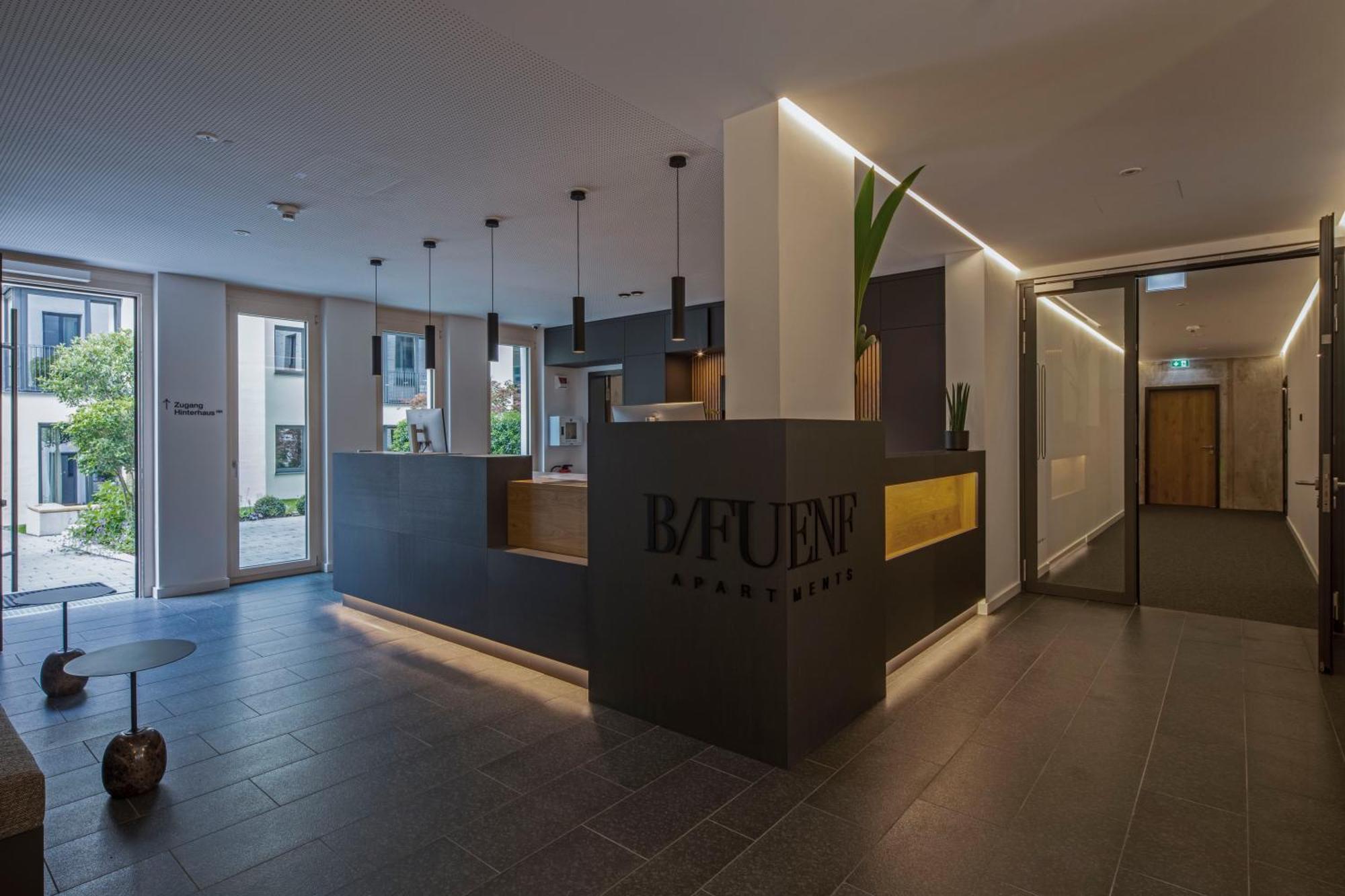 B5 Apartments คาร์ลสรูเฮอ ภายนอก รูปภาพ