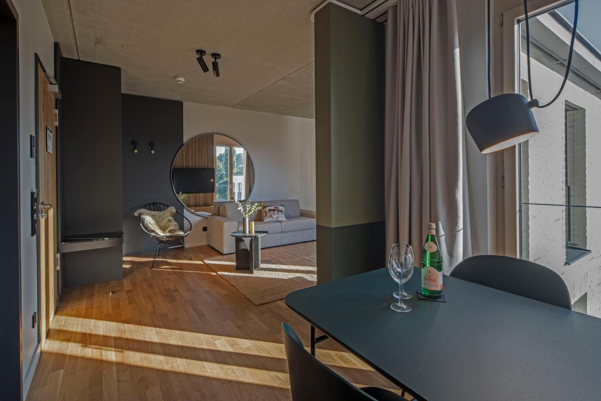 B5 Apartments คาร์ลสรูเฮอ ภายนอก รูปภาพ