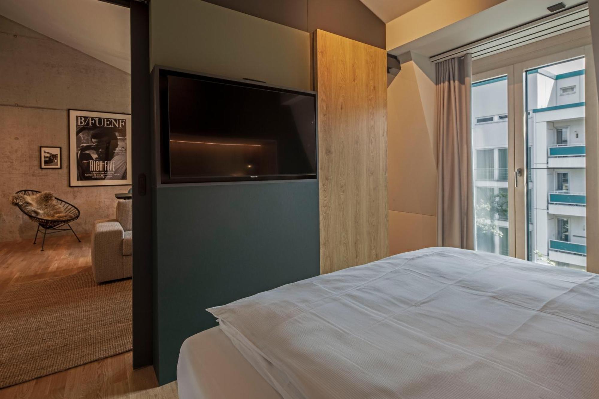 B5 Apartments คาร์ลสรูเฮอ ภายนอก รูปภาพ