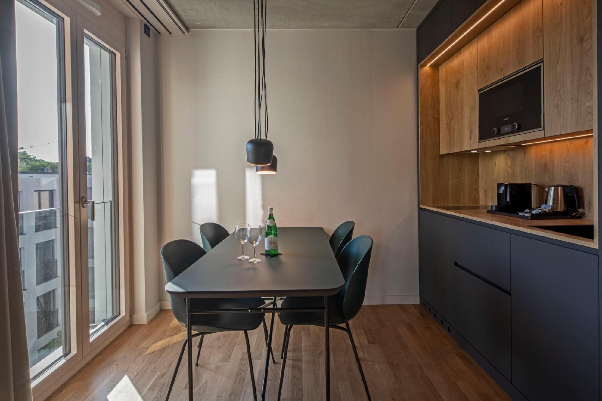 B5 Apartments คาร์ลสรูเฮอ ภายนอก รูปภาพ