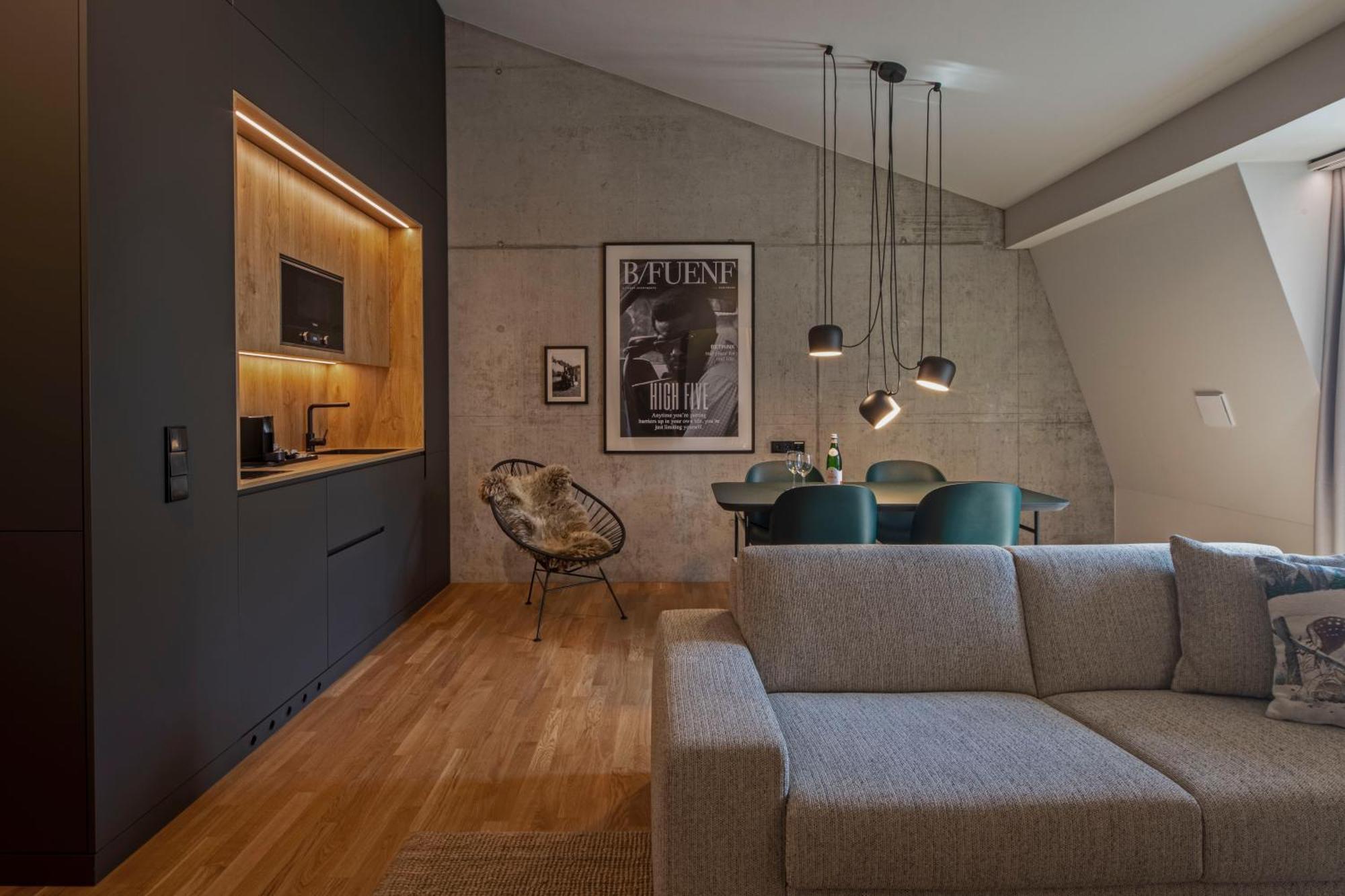 B5 Apartments คาร์ลสรูเฮอ ภายนอก รูปภาพ