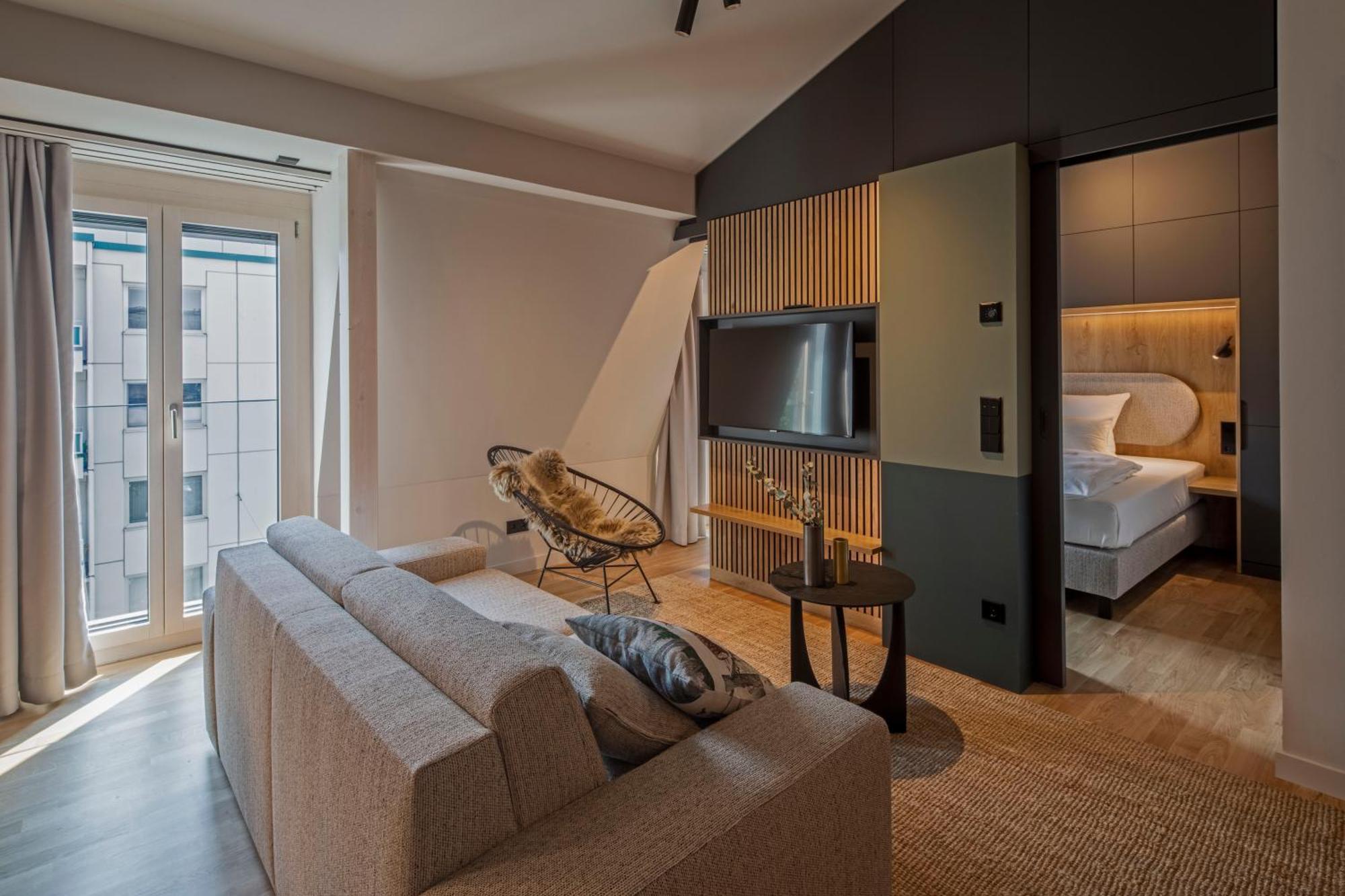 B5 Apartments คาร์ลสรูเฮอ ภายนอก รูปภาพ