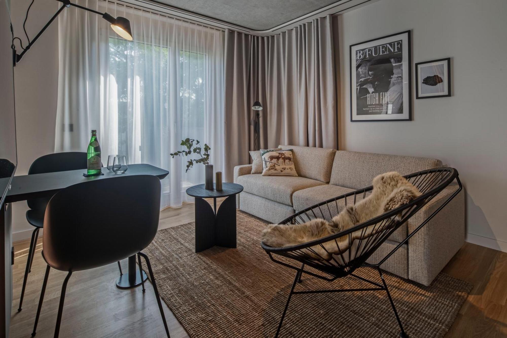 B5 Apartments คาร์ลสรูเฮอ ภายนอก รูปภาพ