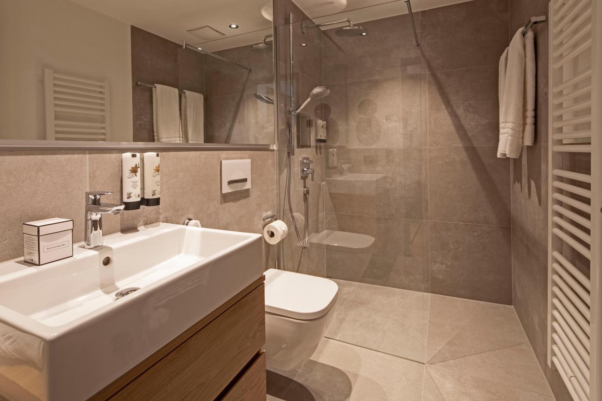 B5 Apartments คาร์ลสรูเฮอ ภายนอก รูปภาพ