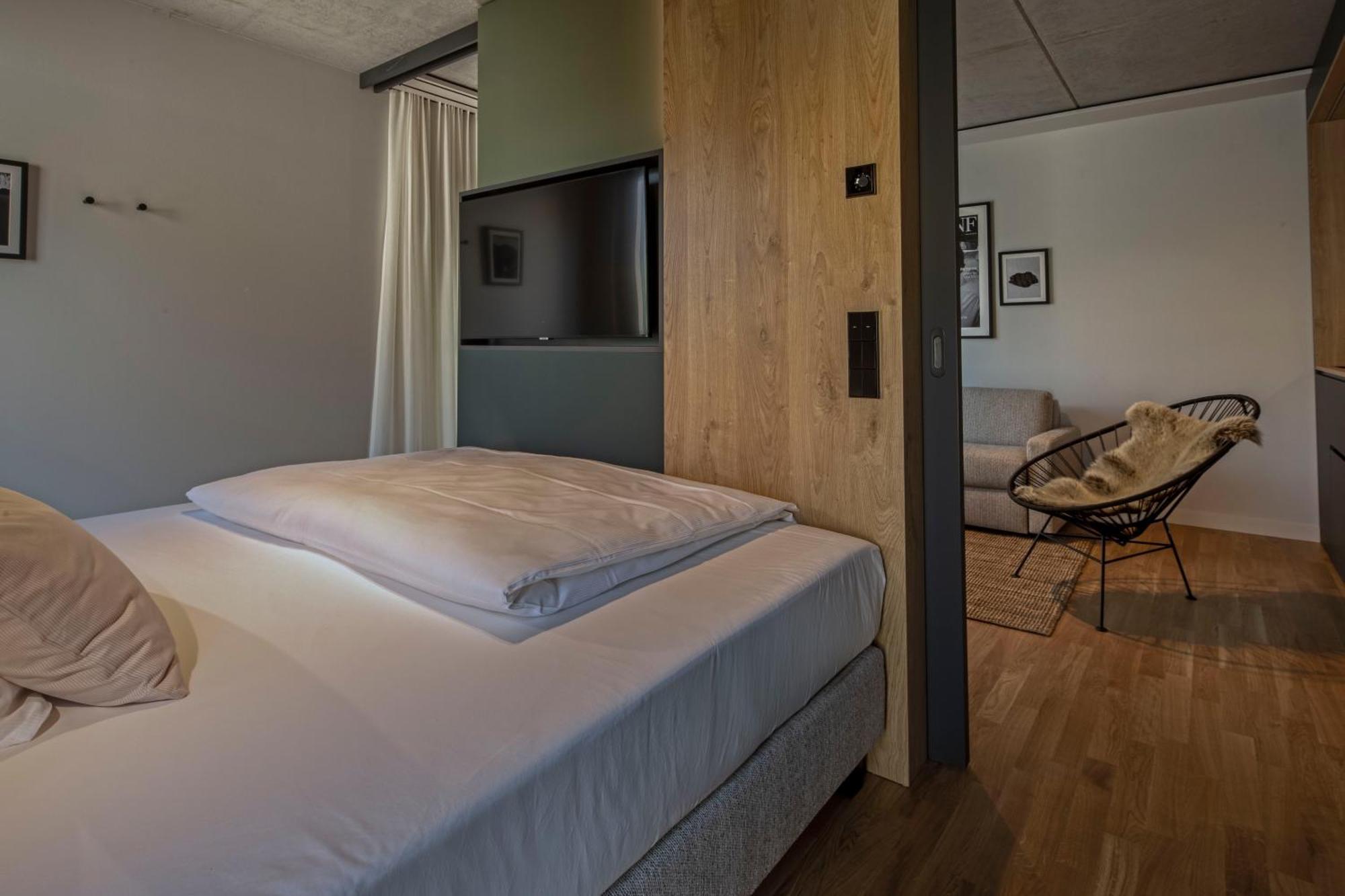 B5 Apartments คาร์ลสรูเฮอ ภายนอก รูปภาพ