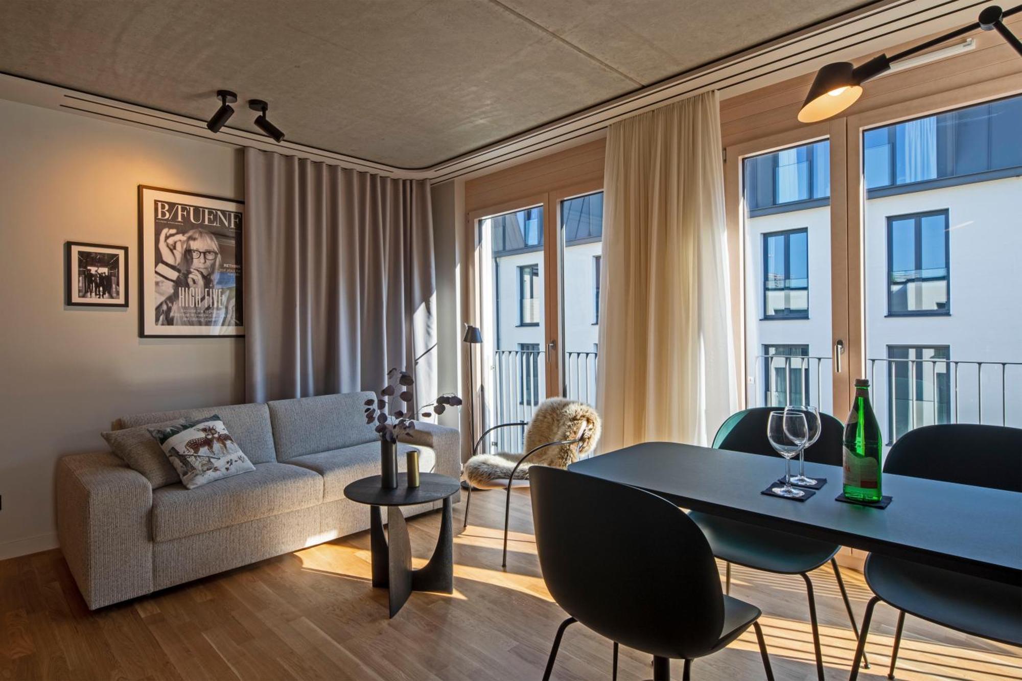 B5 Apartments คาร์ลสรูเฮอ ภายนอก รูปภาพ
